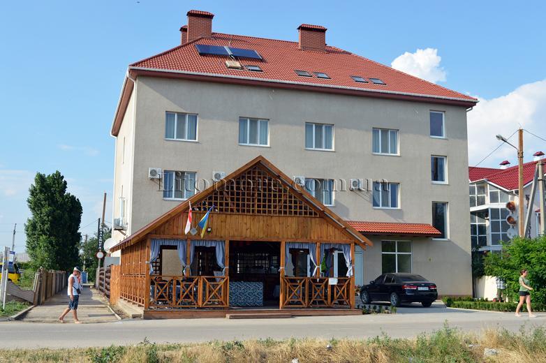 Barbaris Hotel Zaliznyy Port Exterior photo